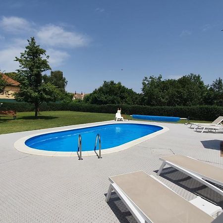 Villa Mons Aureus Popovac Ngoại thất bức ảnh